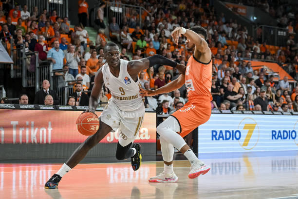 难以逾越的 难以逾越的